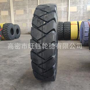 供应1300 矿山宽体自卸车轮胎1400 渣土运输车轮胎 1600