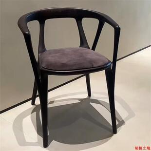 意式极简设计师款复古实木餐椅现代简约艺术创意白蜡木茶桌主人椅