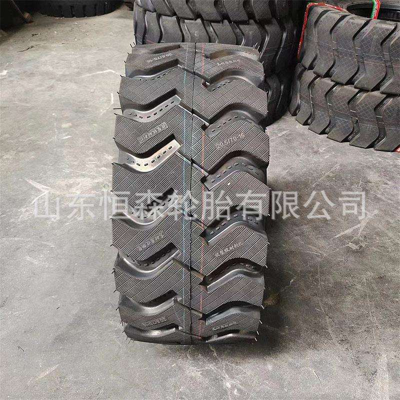 宏驰20.5/70-16小型铲车轮胎 燕尾花纹 16/70-24装载机工程轮胎