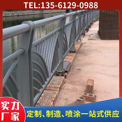 不锈钢桥梁护栏隔离栏复合管灯光河边景观防撞栏杆河道防护栏定制