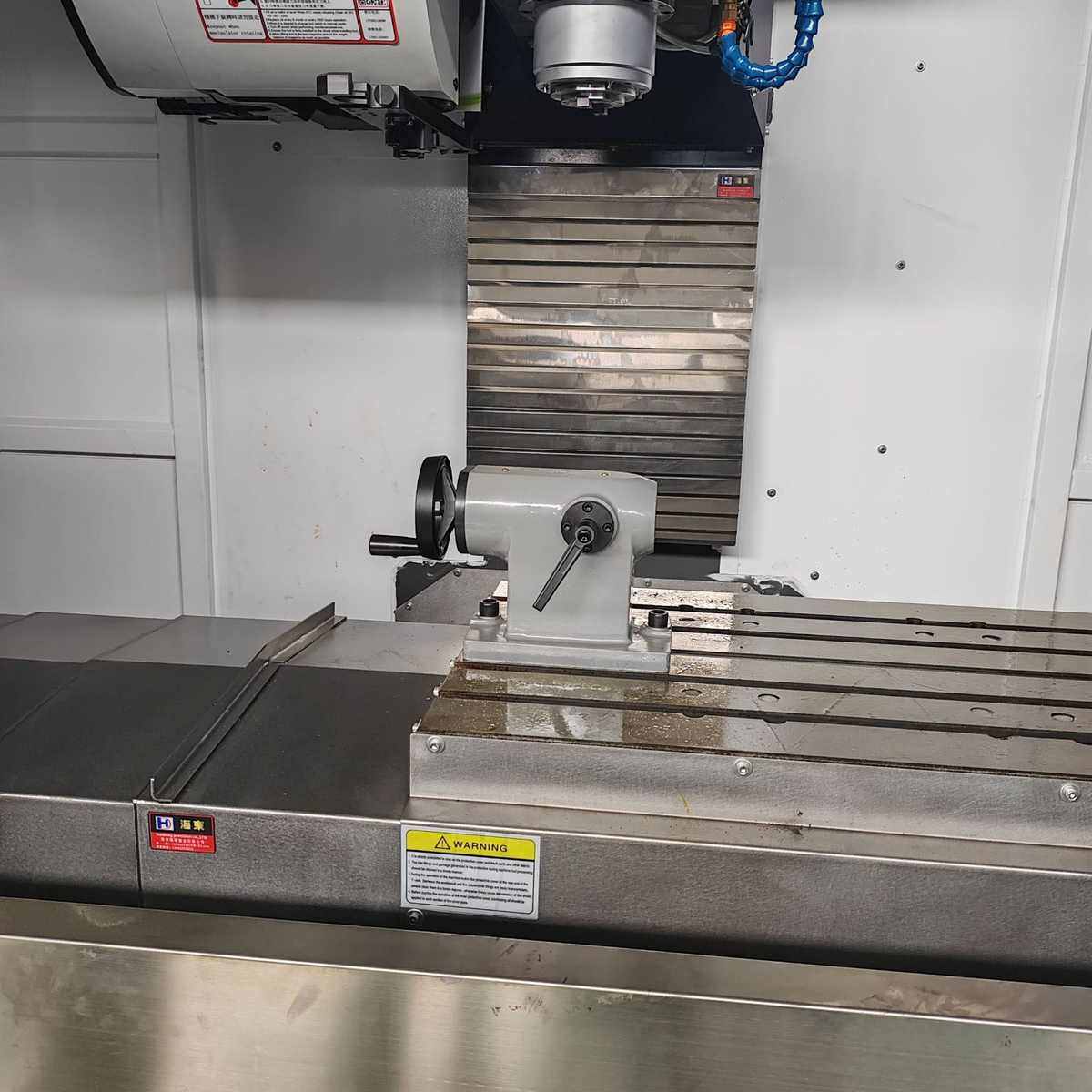 vmc1050丝骏数控立式厂家中心轴线滚珠三 轨加工供应铣床海杆可选