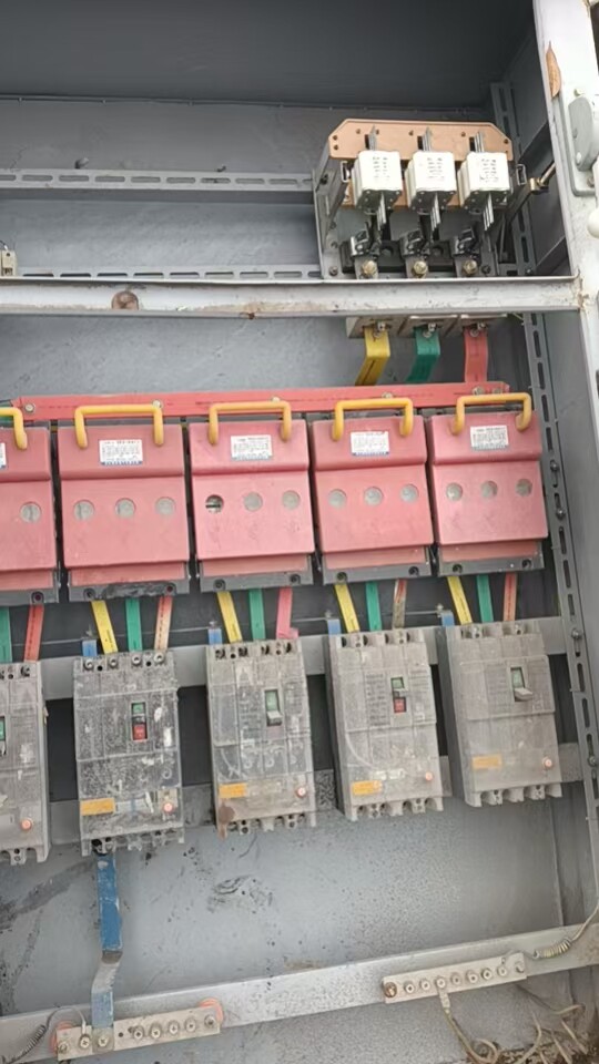 3月8日金华处置废旧配电柜1台，铜芯电线90米打包处理网络拍卖公告