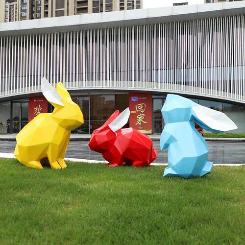 几何切面玻璃纤维兔子动物雕塑风景区大型园林景观样品屋展示中心