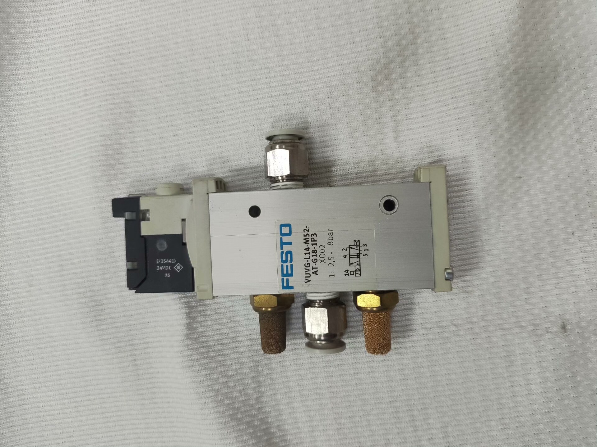 FESTO费斯拖  VUVG-L14-M52-AT-G18-