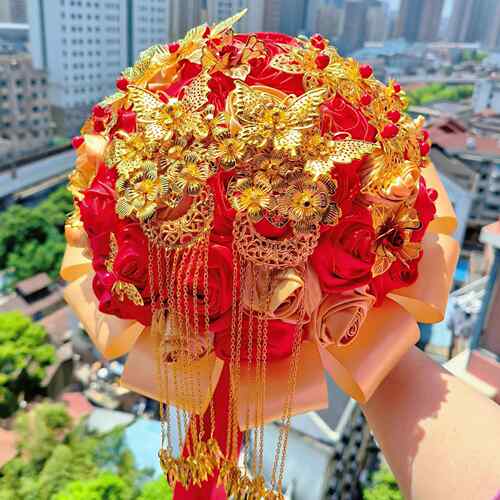 新婚礼物新娘手捧花高级感登记结婚花球丝带出嫁中式婚礼捧花重工