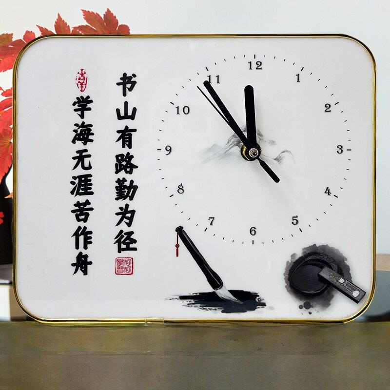 孩子桌面钟表摆放学习很苦励志桌面摆台钟房间书桌摆件钟静音时钟