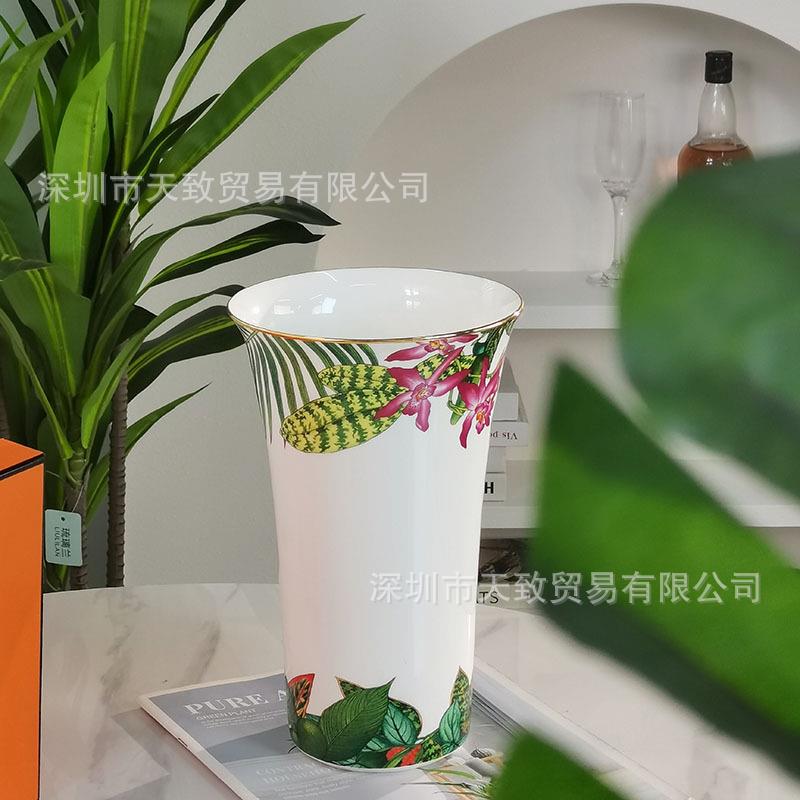 欧式热带雨林骨瓷花瓶客厅玄关摆件花瓶书房桌面客厅样板房装饰