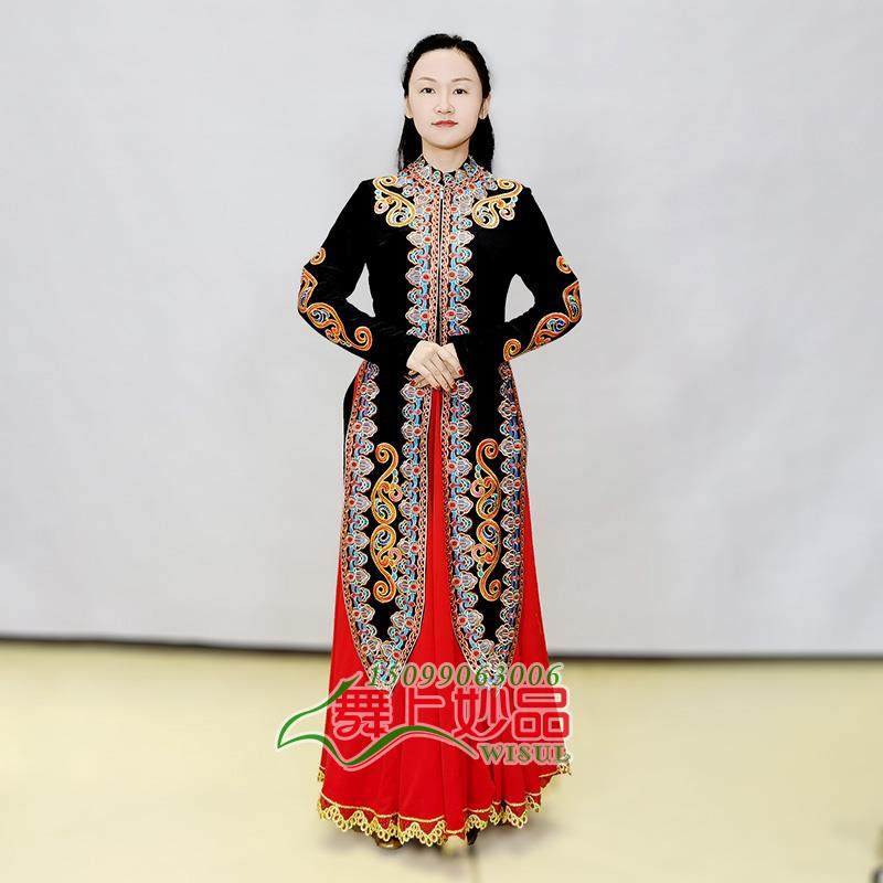 正品新甲疆维饰族舞台维吾蹈尔族表演舞服长款服装女春秋冬防寒马