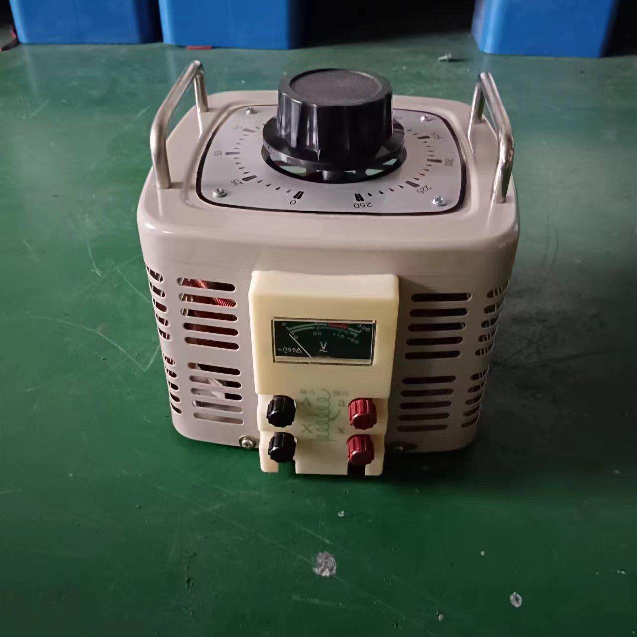 TDGC2-3KVA/3000W/3KW单相接触式调压器0-250V300V500V可调