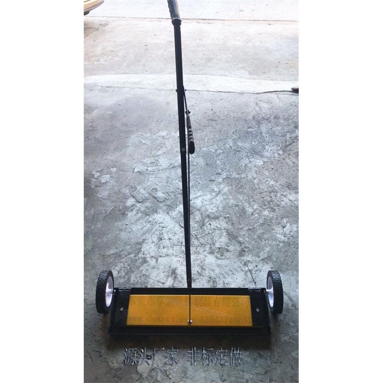 东莞捡铁器厂家带滚轮式捡铁器推立式自动脱铁捡铁器非标定做