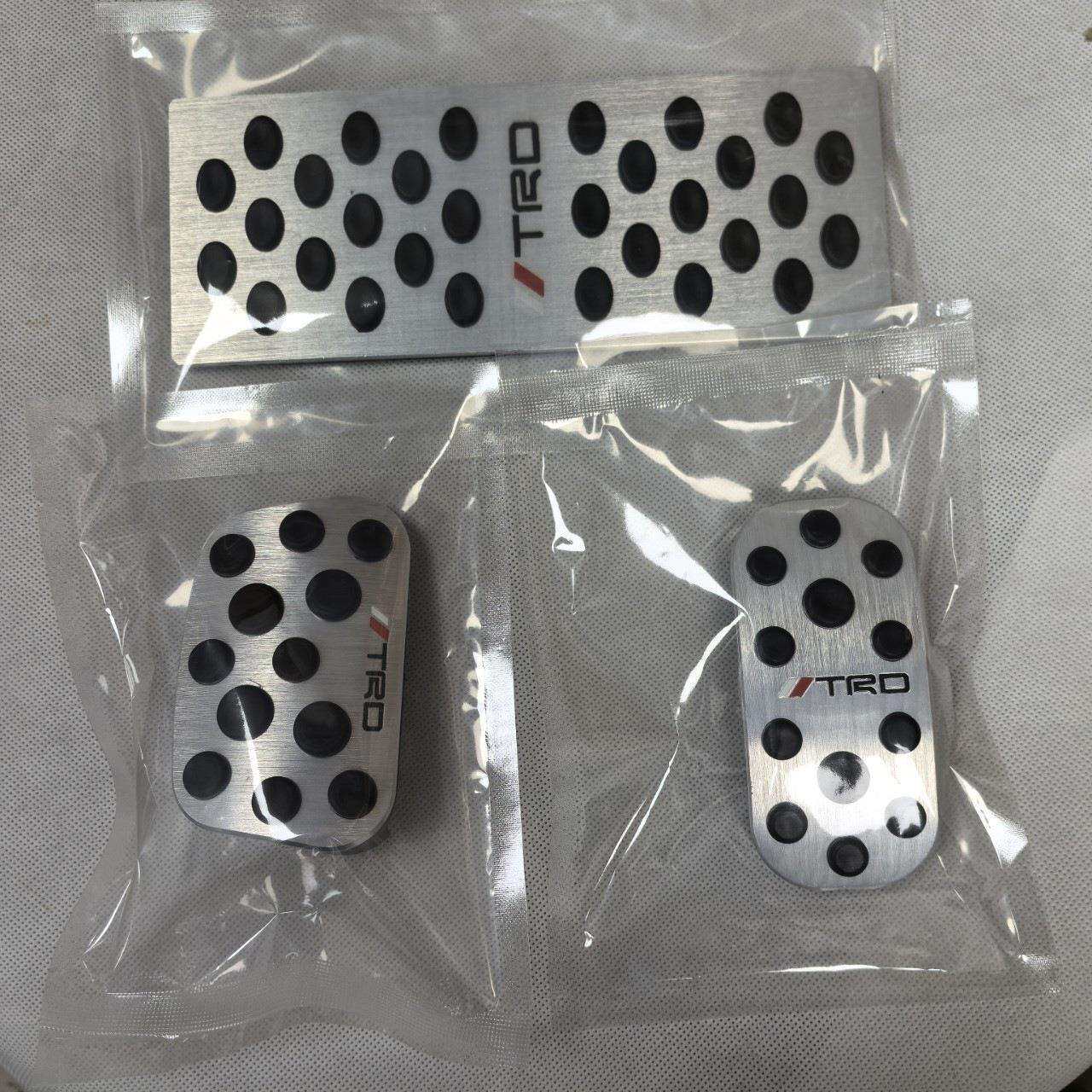 适用丰田CHR奕泽汉兰达卡罗拉凯美瑞/RAV4雷凌改装油门刹车脚踏板