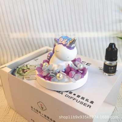 可爱摆件桌面厂家直销潮玩创意时尚精美日常摆放家居装饰家居摆件