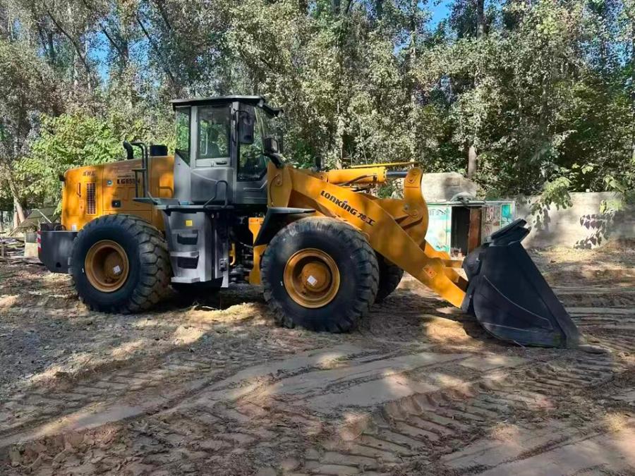 11月16日北京龙工855装载机网络拍卖公告