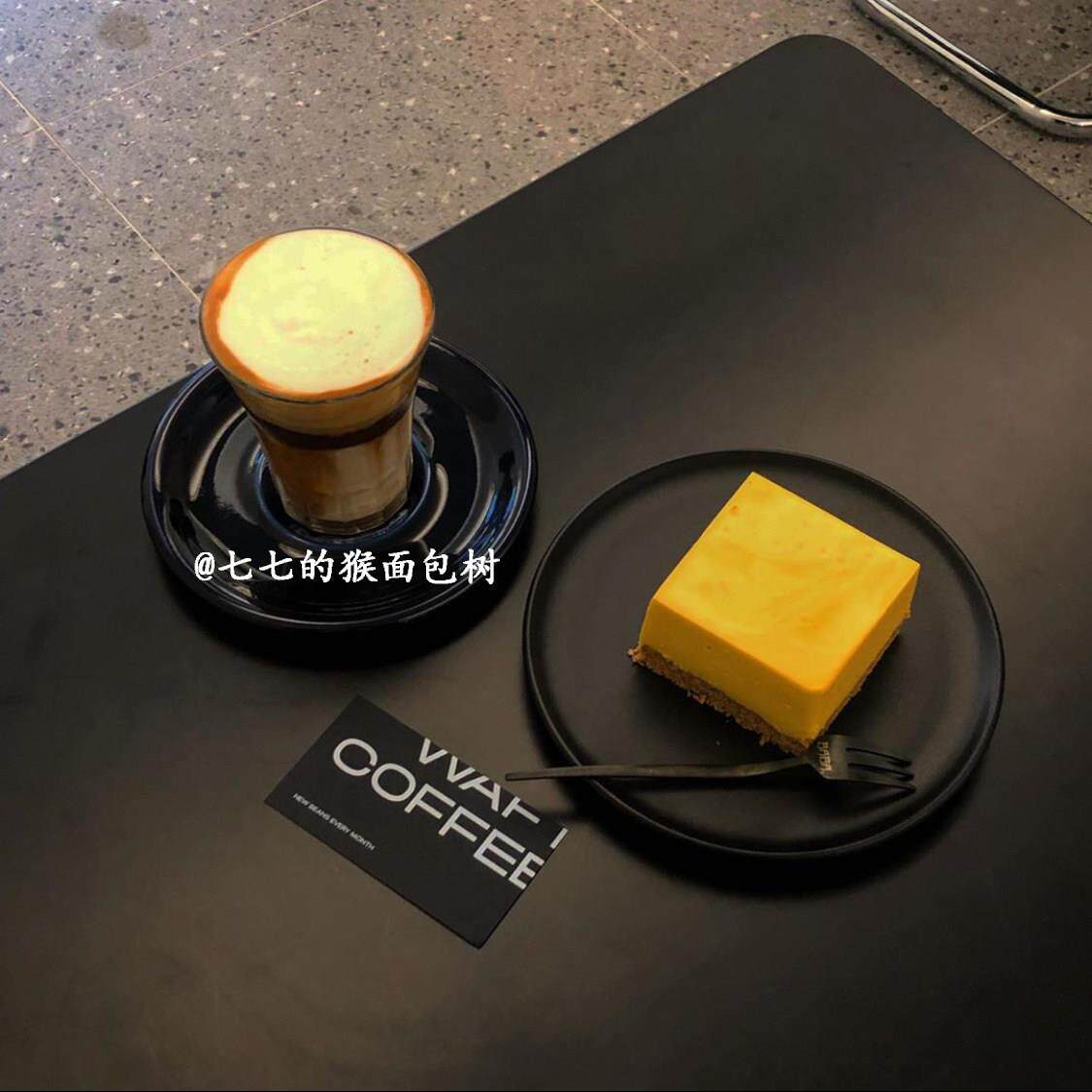 ins北欧陶瓷牛扒盘子圆形家用酒店蛋糕盘哑光黑色烘焙意面披萨盘