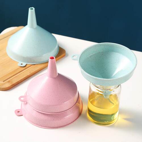 Large Plastic Kitchen Funnel with Wide Mouth for Filtering W