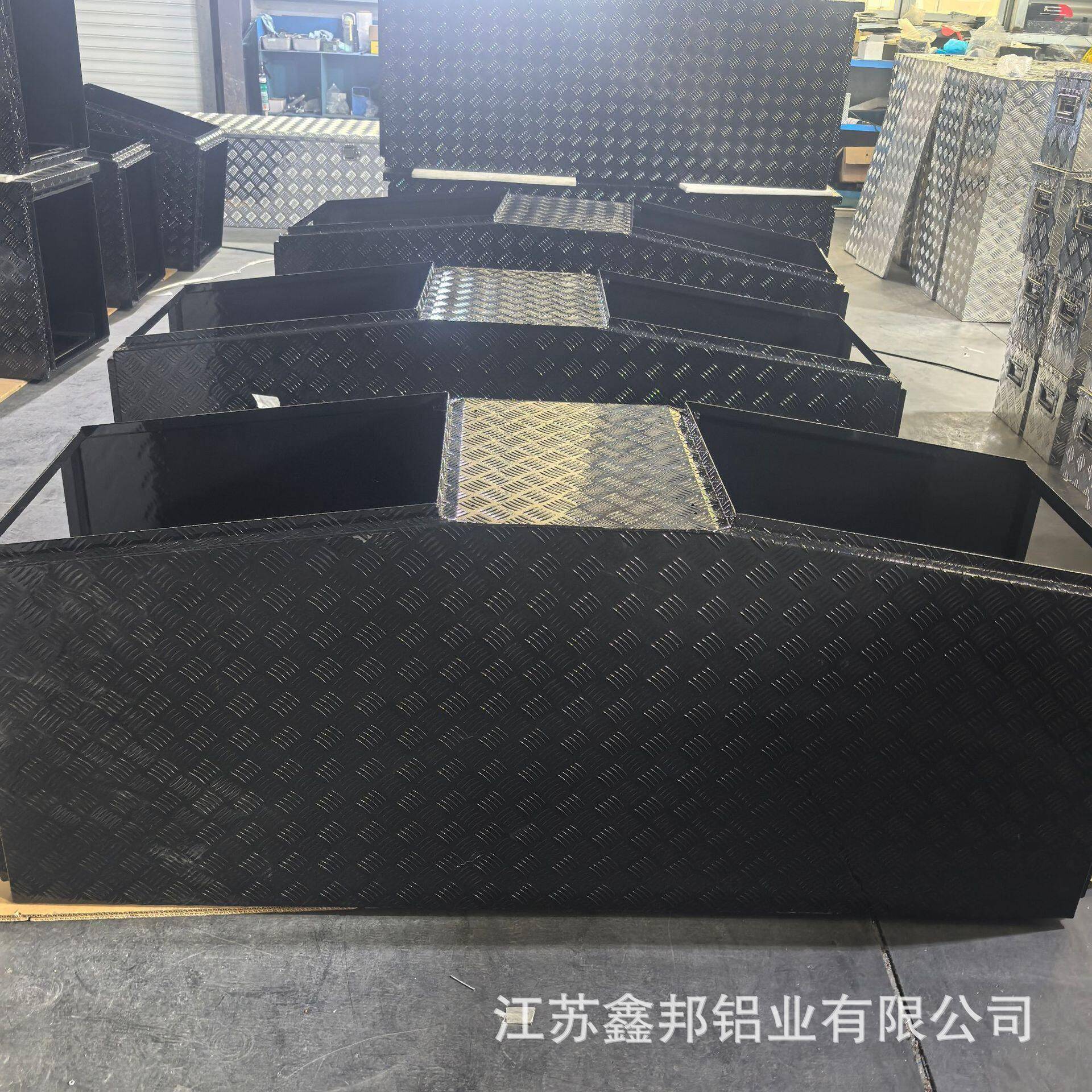 户外车载铝合金工具箱大容量防水工具箱房车/货车通用按需定