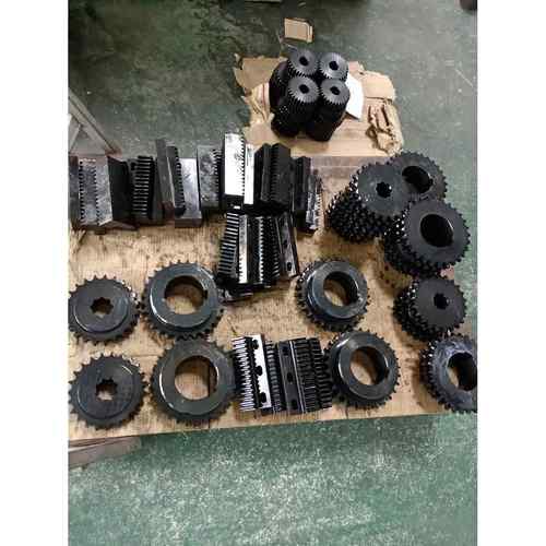 可定制生产/45号/40CR/304/316不锈钢齿轮齿条链轮各类传动齿轮轴