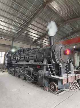 大型仿真军事做旧蒸汽鸣笛火车头一比一制作商场景区拍照打卡道具