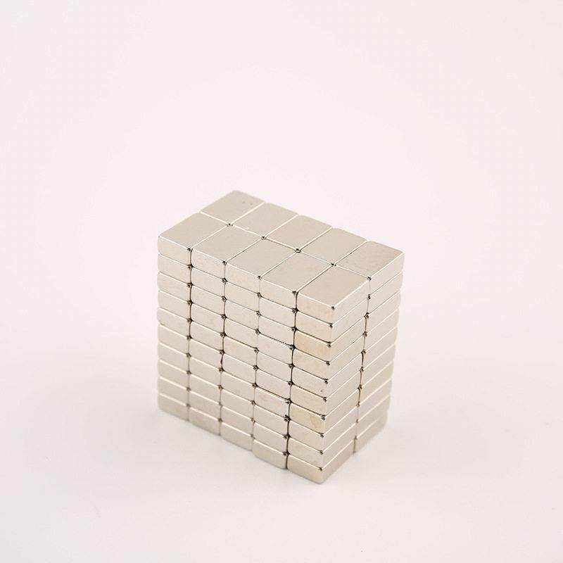 现货强力磁铁灯饰门帘磁钢钕铁硼强磁长方形强磁F15X10X2/3/5mm