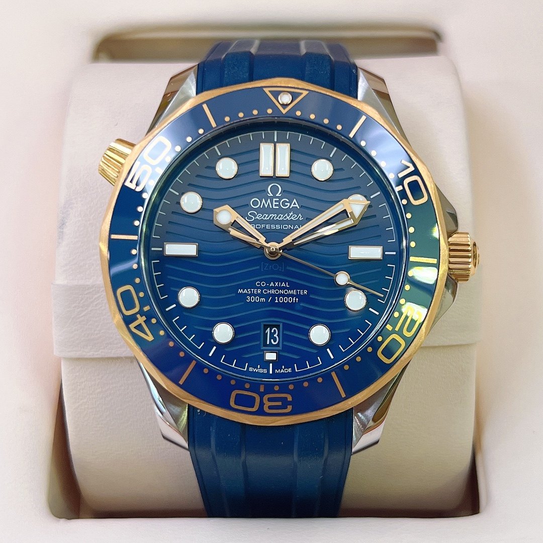 盒证[9.8新]欧米茄海马300手表自动机械男表210.22.42.20.03.001