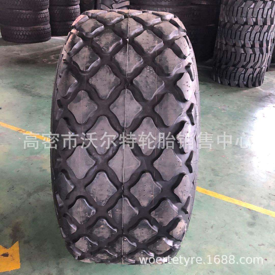 菠萝花纹压路机轮胎18.00-24 20.5-25工程机械轮胎23.1-26