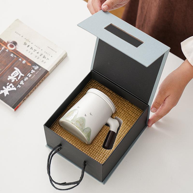 远山陶瓷木柄办公杯茶水分离茶杯千里江山马克杯泡茶水杯商务礼品