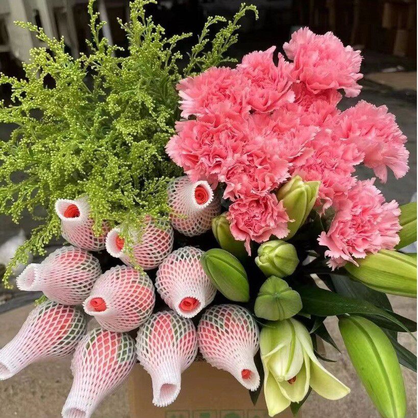 鲜花云南基地直发玫瑰花束客厅室内插花瓶水养向日葵百合速递同城