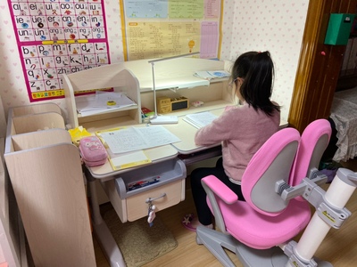 中沪爱童儿童书桌怎么样?用后一个月告诉大家内幕!