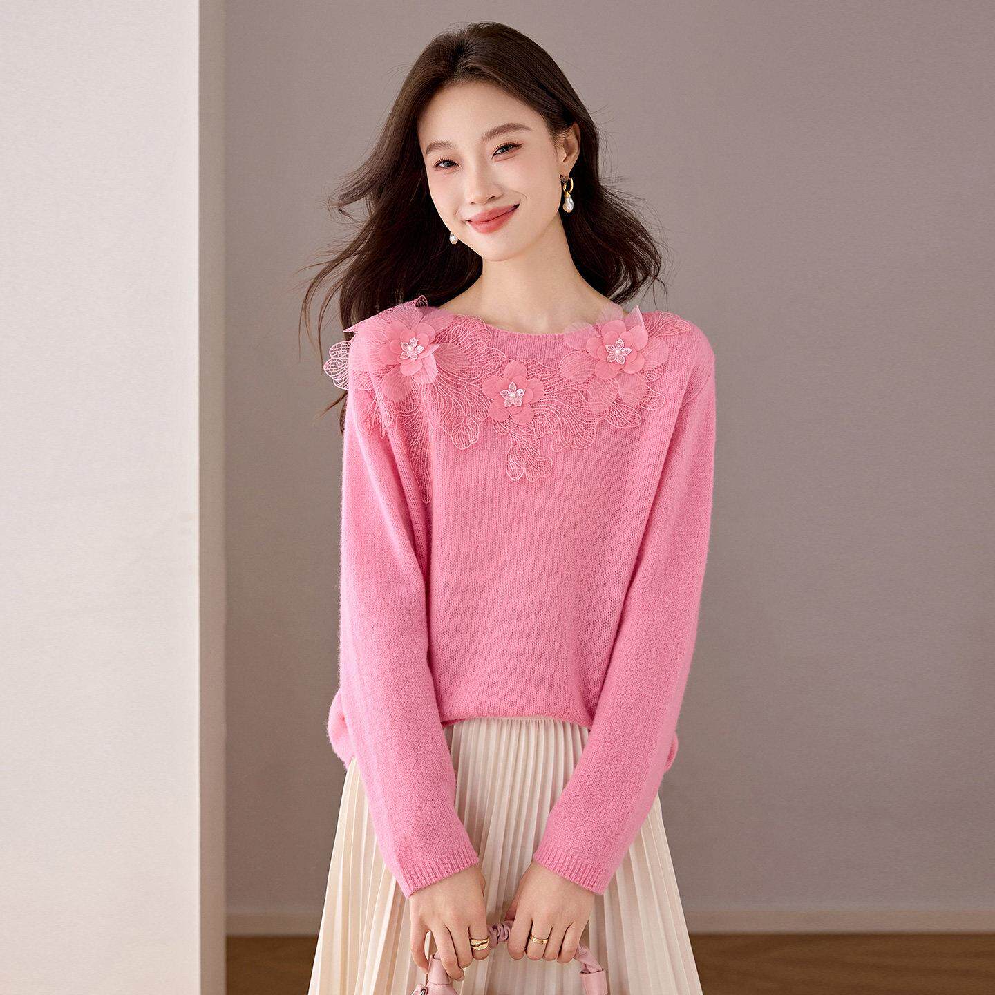 2025秋冬新款温柔风立体花朵100%羊毛衫女灰色圆领长袖高级感毛衣