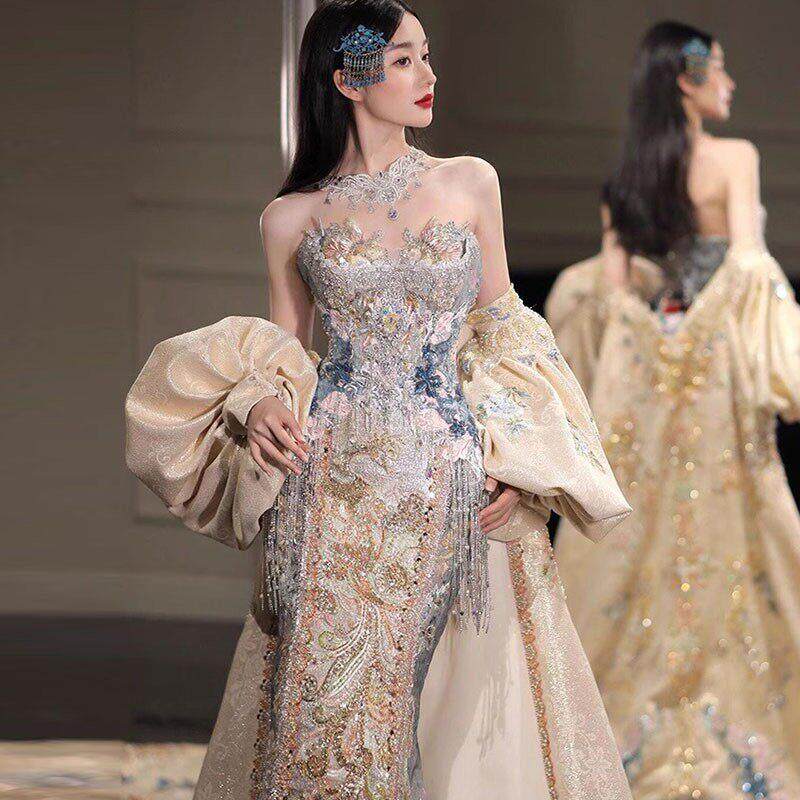 印尼风订婚礼服2026新款旗袍敬酒服出阁抹胸拖尾秀禾服高级感嫁衣