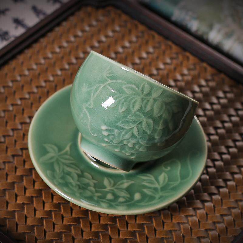 青瓷刻花主人杯龙泉手工陶瓷品茗杯中式杯垫功夫茶具茶杯茶盏家用