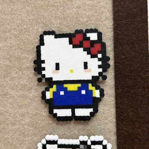 拼豆成品挂件hellokitty系列五种纯手工拼豆像素可爱钥匙扣挂件