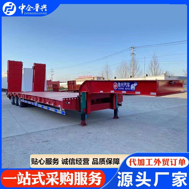 三轴10米弹簧爬梯钩机板半挂车运输挖掘机机械短型低平板半挂车