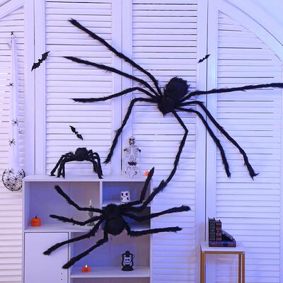 Halloween stuffed spiders decorate spider webs 仿真毛绒蜘蛛