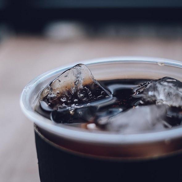 供应一次性航空杯豆浆杯酸奶杯成型设备