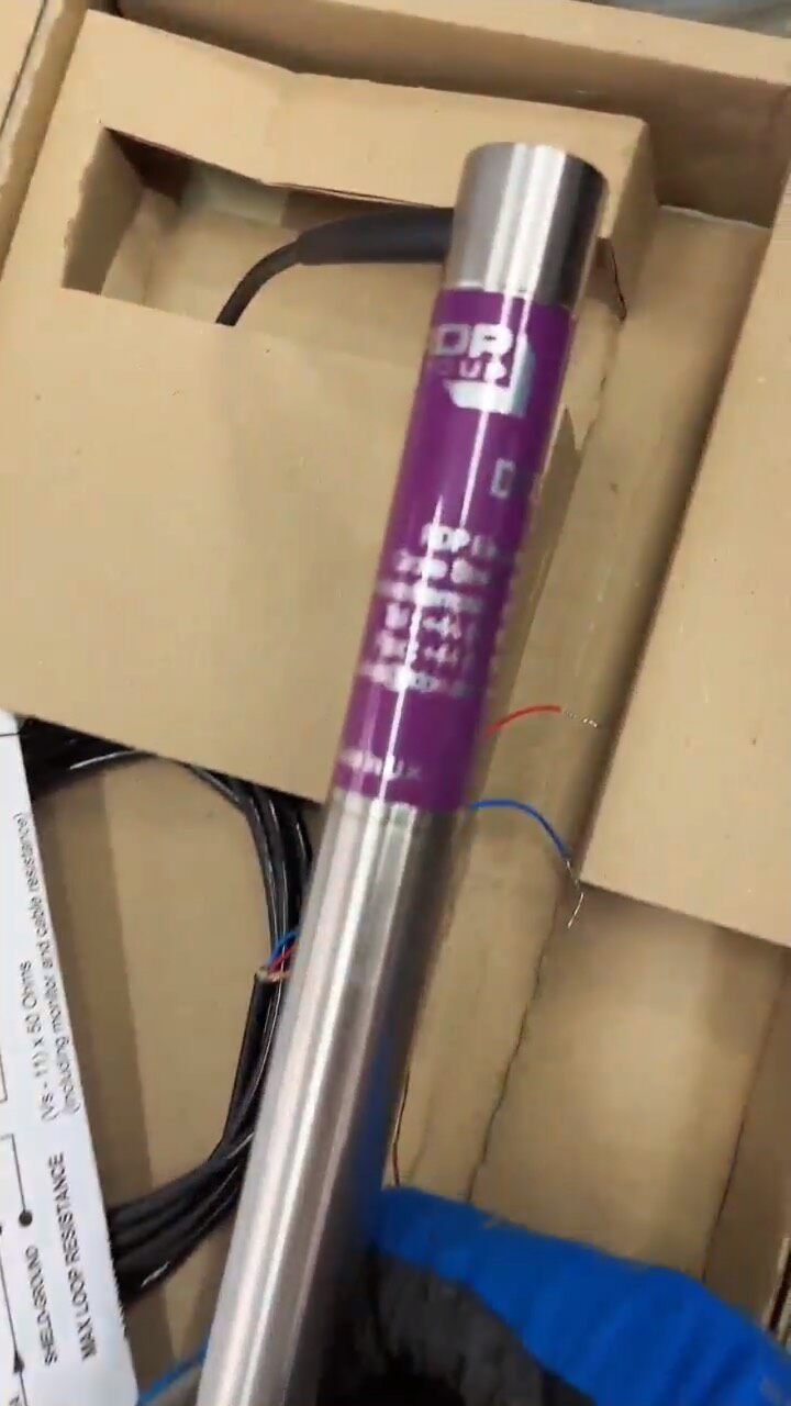 英国进口 位移传感器 DCC150A-L25