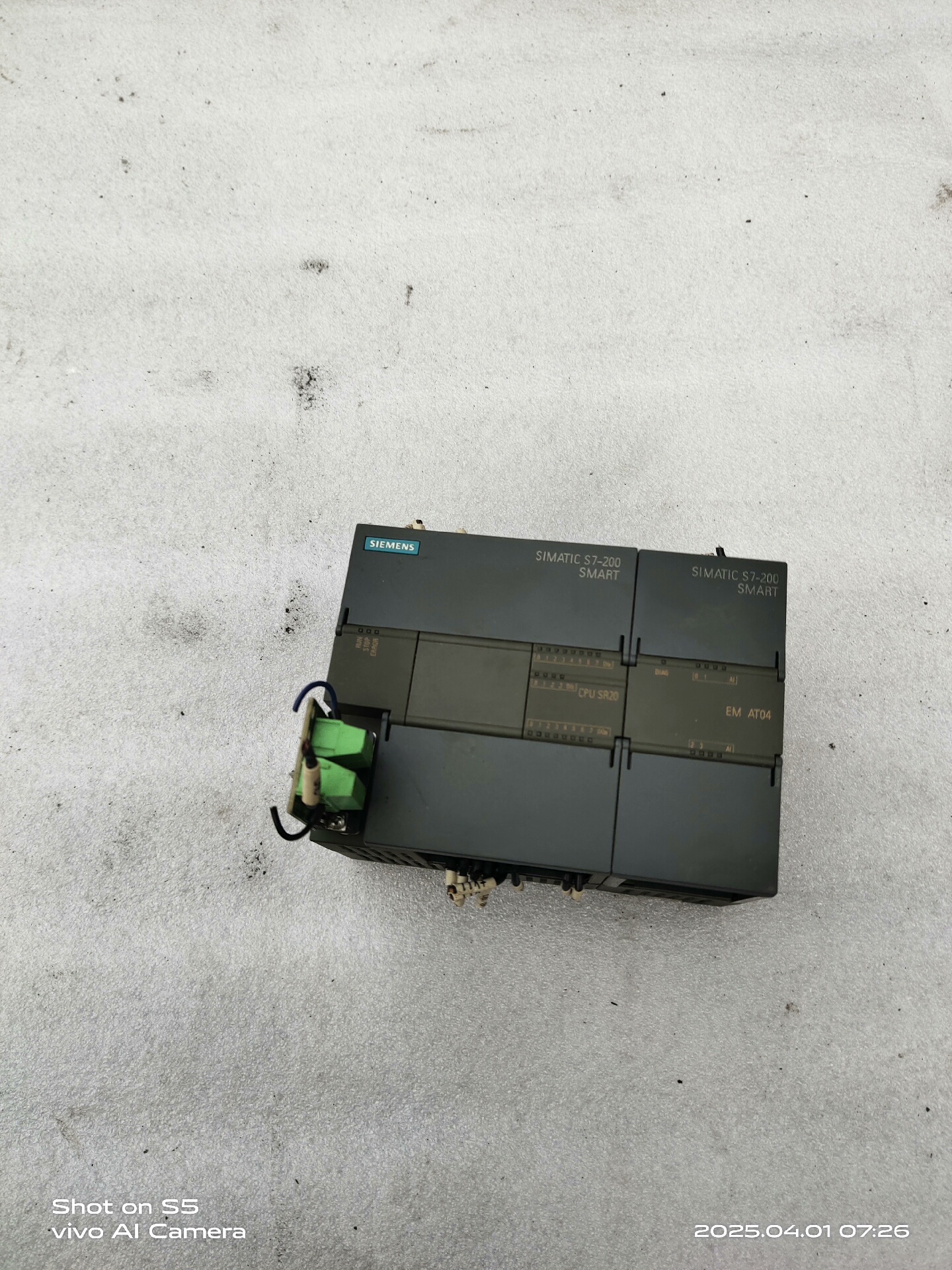 拆机器，剪电线。西门子plc一套。200smart。外观成色