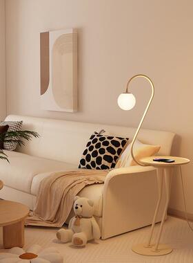 奶风天鹅落地油灯创客厅意茶几卧室床头柜XVT智置能无线电充物立