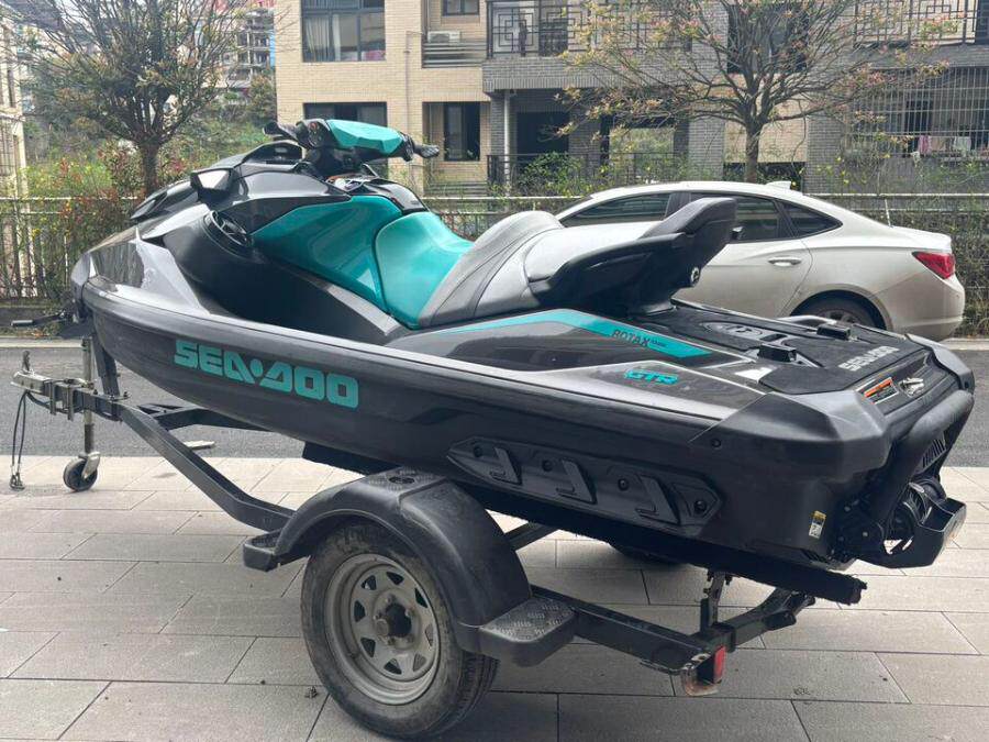 资产处置庞巴迪230摩托艇