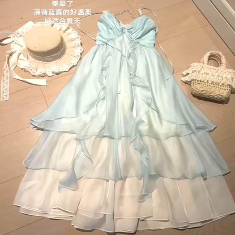 梦见海夏日氛围感海边度假风薄荷曼波多巴胺穿搭仙气吊带长裙女