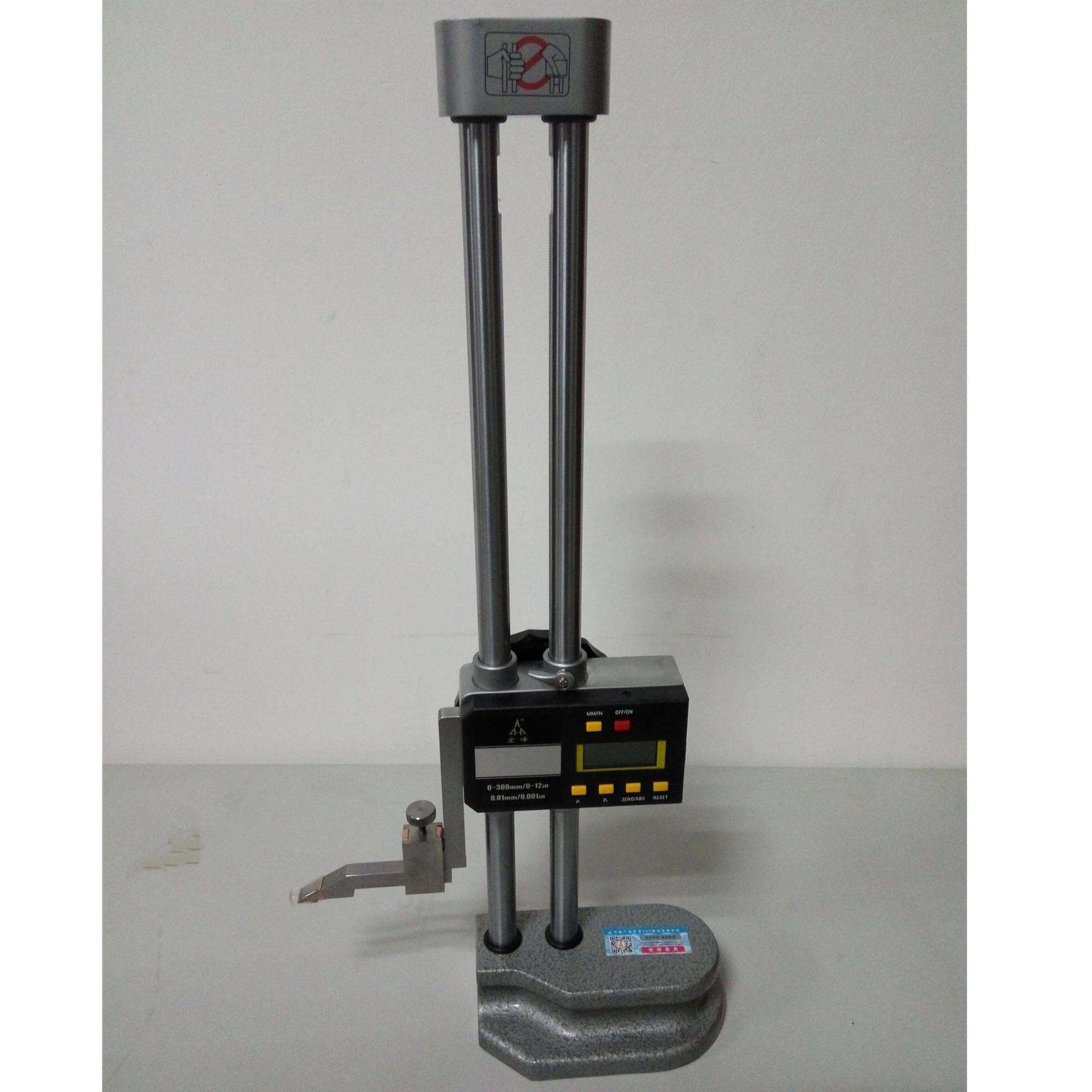 供应宏峰双柱数显高度尺0-300mm/0.01mm高度划线尺数显高度计