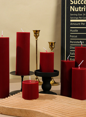 法式复古酒红色圆柱香薰蜡烛小众高级浪漫喜烛结婚礼家用烛台摆件