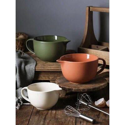 Japanese simple ceramic mixing salad bowl with measuring