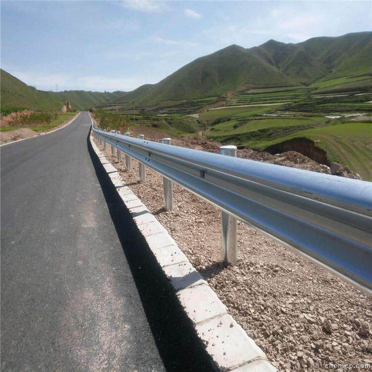 波形护栏速防撞护栏乡村市政道路护栏板喷塑双波护栏板交通设施