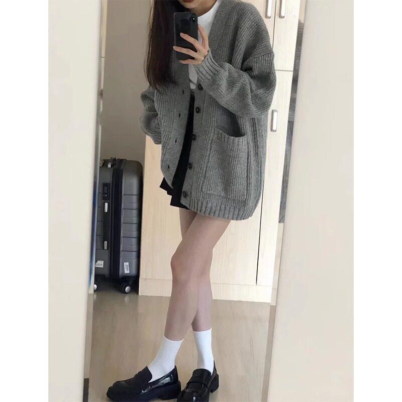 好货灰色毛衣外套女装春秋季新款欧货V领宽松休闲穿搭慵懒风针织