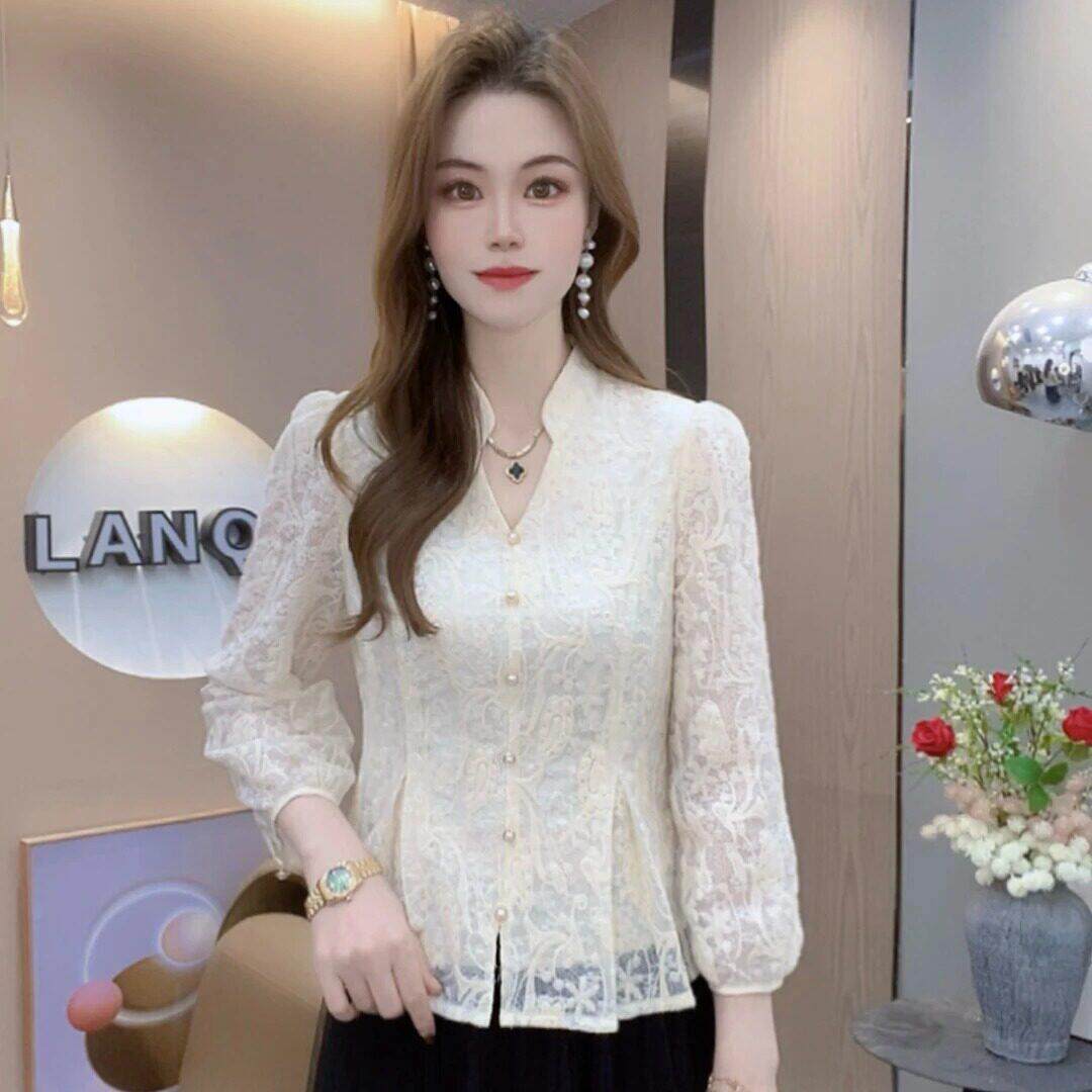香港代购法式蕾丝钩花七分袖V领衬衫女春季新款洋气收腰减龄上衣