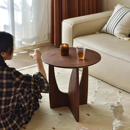 北欧全实木茶几沙发边几小户型客厅家用阳台桌子黑胡桃色圆形角几