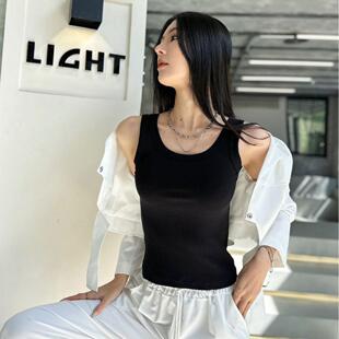 Women's vest can be worn externally with camisole and