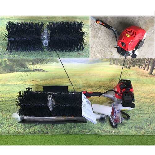 The lawn cleaning machine 人造草坪清扫机 手推式汽油梳草机