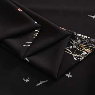 雪纺珠印花涤纶雪纺布料女装 走秀款 面料加工花卉 欧美时装 2018新款